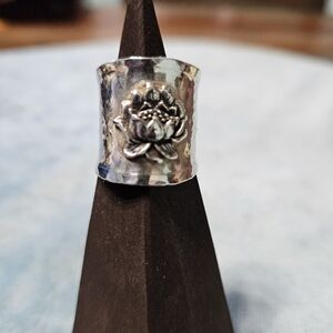 Soulful Lotus Motif 925 Silver Ring Size 6.5